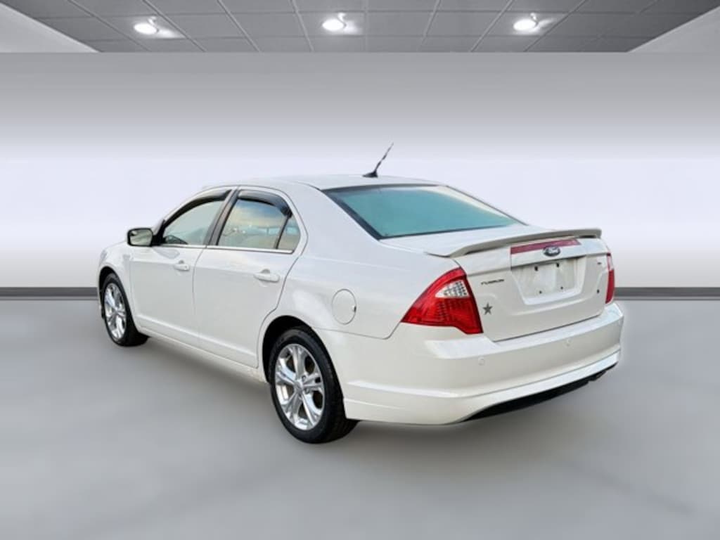 Used 2012 Ford Fusion SE Sedan