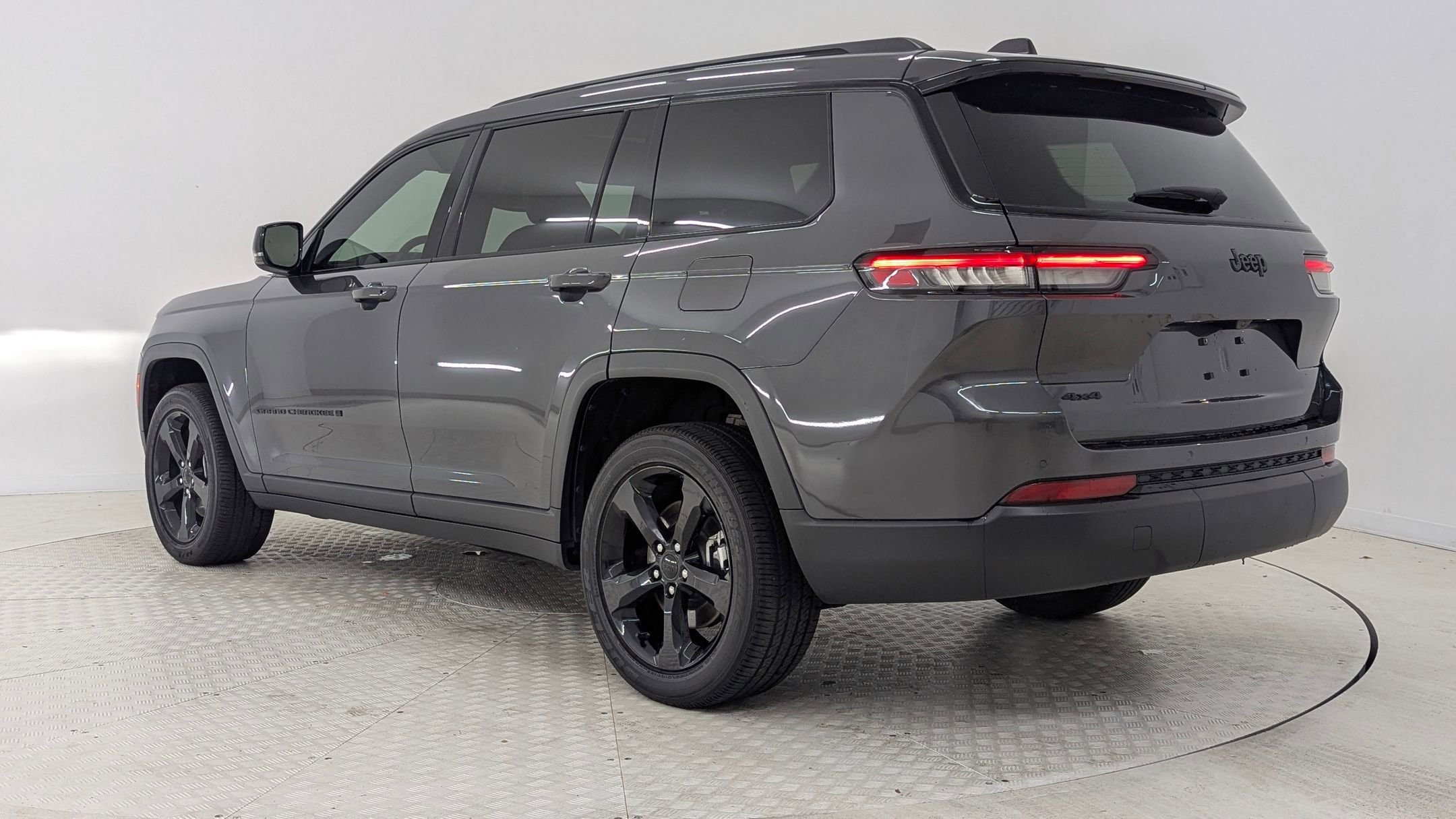 2023 Jeep Grand Cherokee Altitude X photo 2