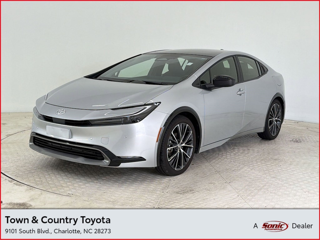 Used 2024 Toyota Prius XLE Hatchback