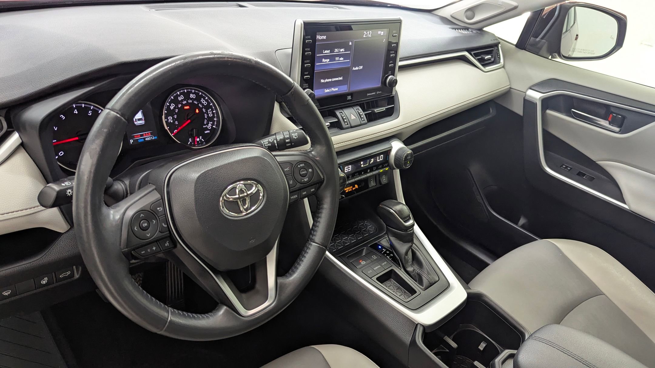 2022 Toyota RAV4 XLE Premium photo 4
