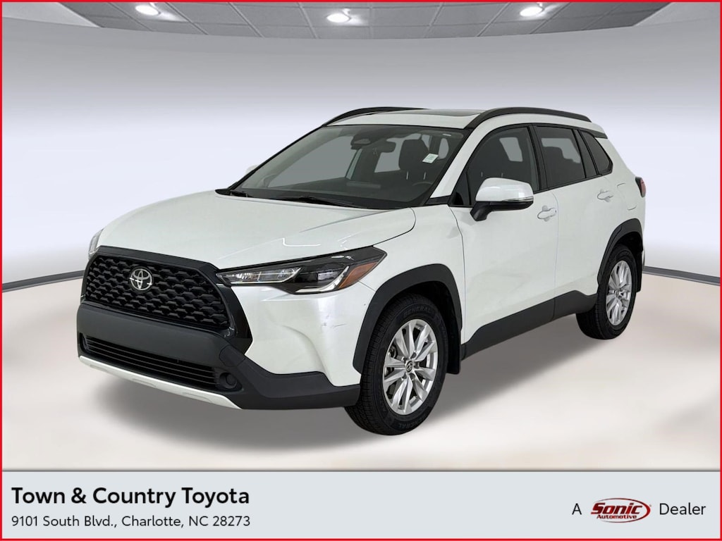 Used 2024 Toyota Corolla Cross LE SUV