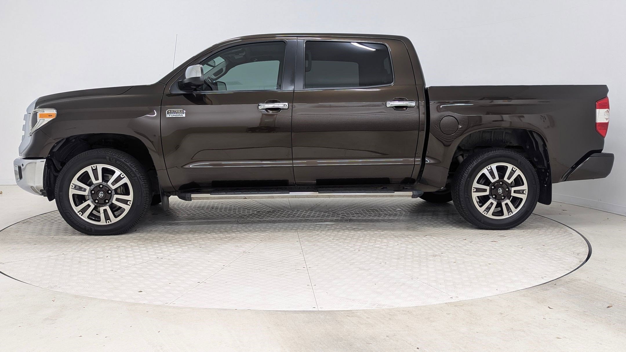 2018 Toyota Tundra 1794 Edition photo 2