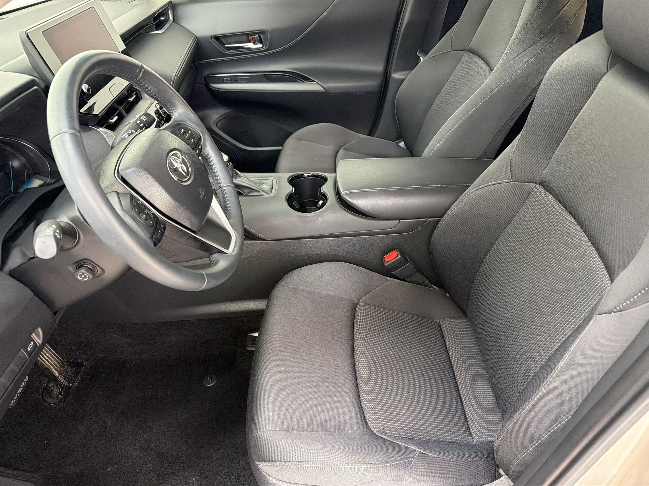 Venza LE SUV