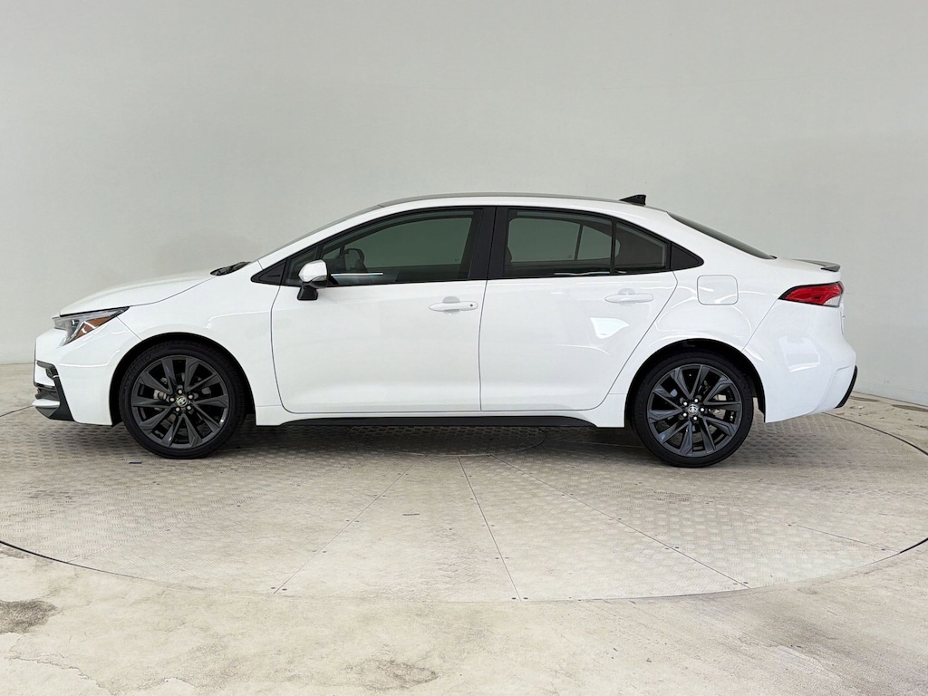 Used 2025 Toyota Corolla SE Sedan