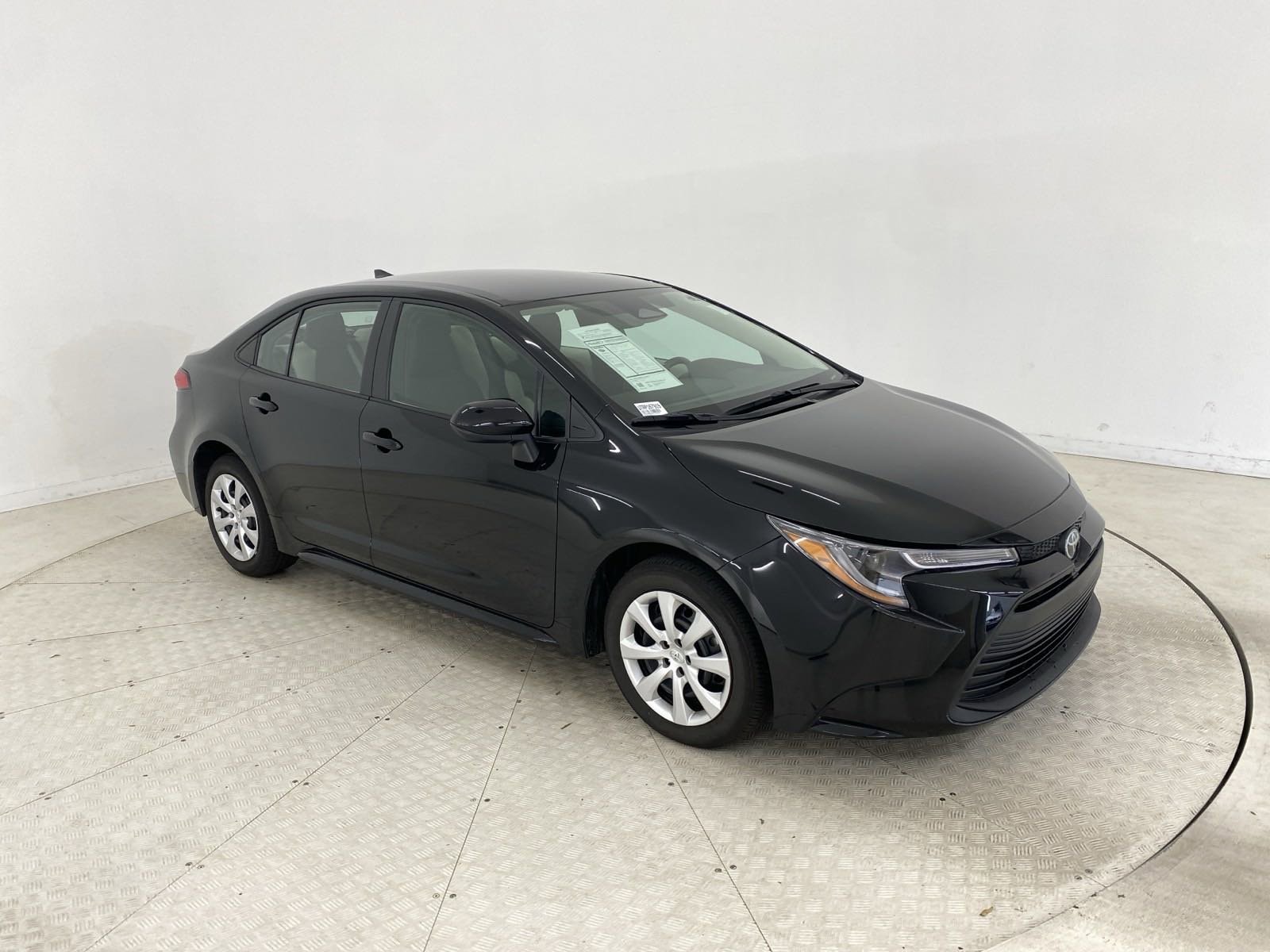 Used 2024 Toyota Corolla LE with VIN 5YFB4MDE5RP167919 for sale in Charlotte, NC