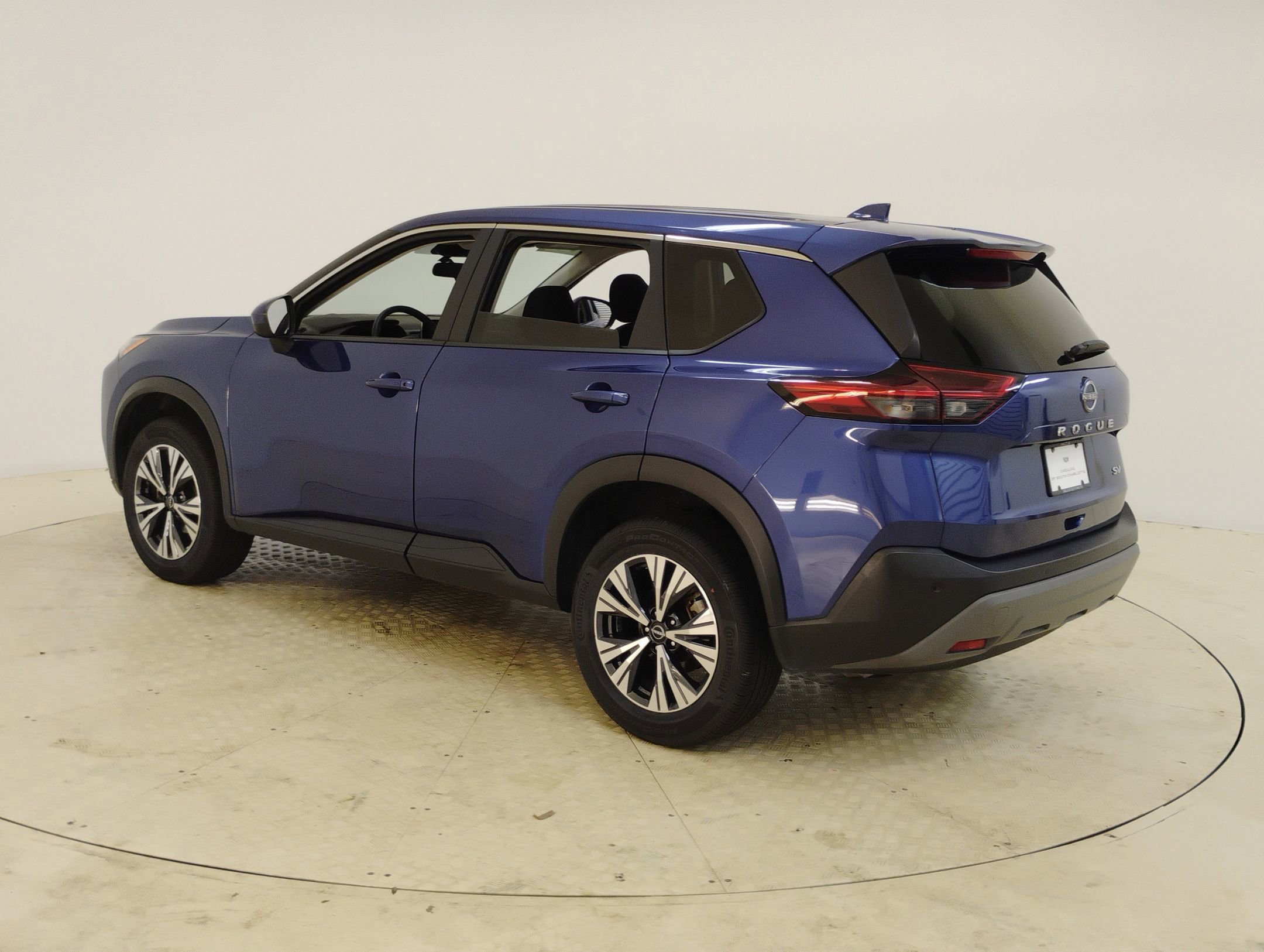 2023 Nissan Rogue SV photo 3