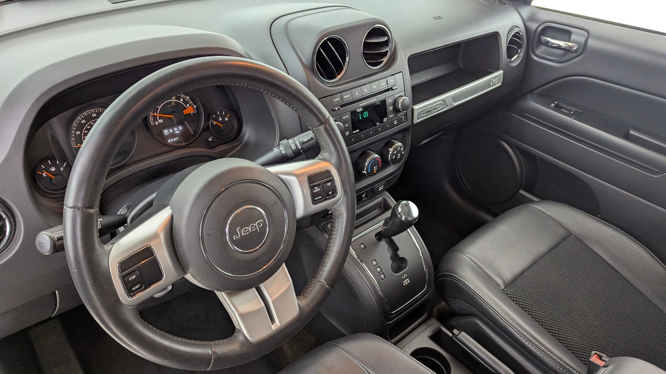 2016 Jeep Compass Sport photo 4