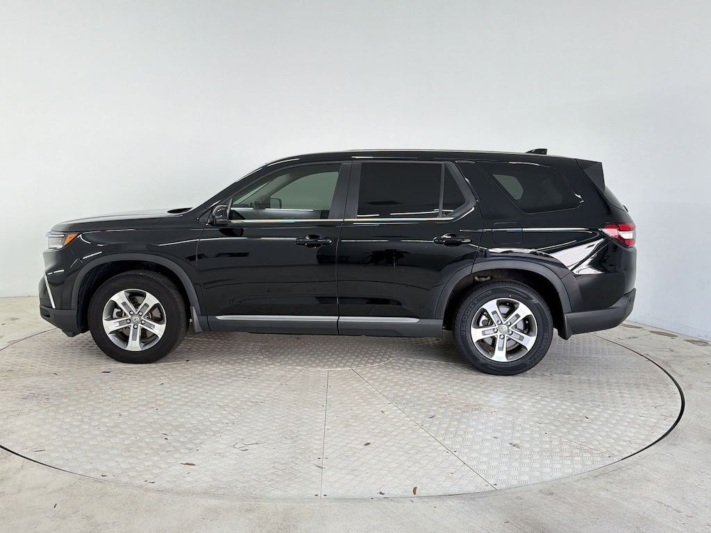 Used 2025 Honda Pilot EX-L SUV