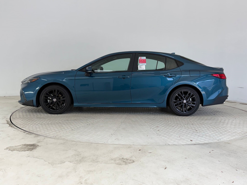 Used 2026 Toyota Camry SE Sedan