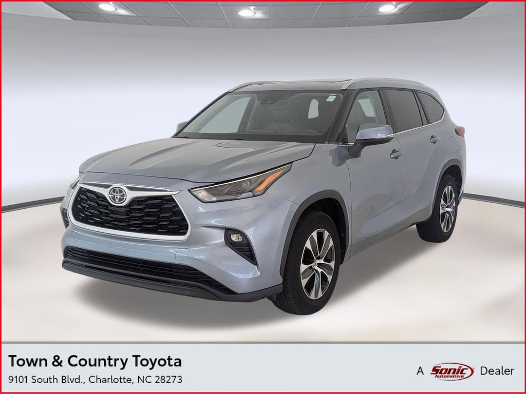 Used 2023 Toyota Highlander XLE SUV