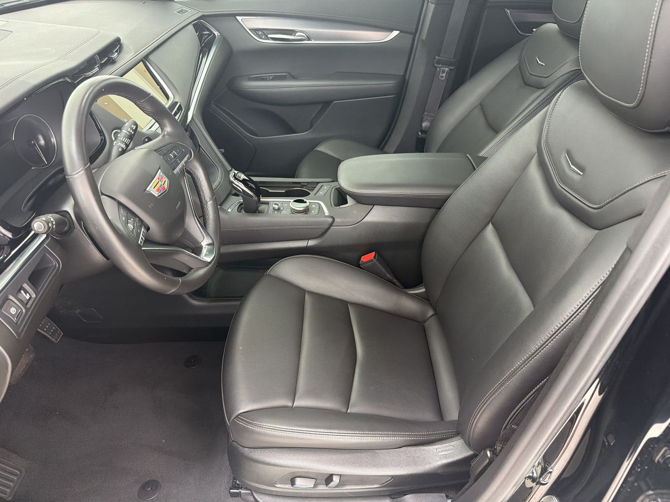 2025 CADILLAC XT6 FWD Luxury SUV