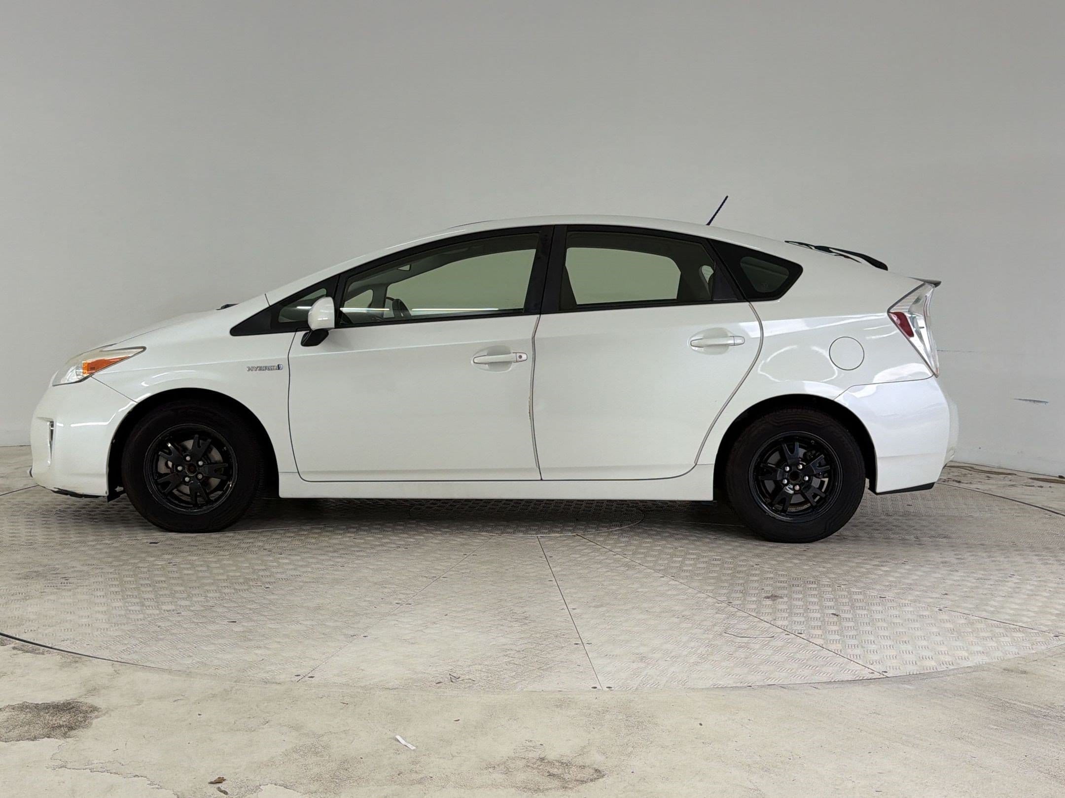 Used 2015 Toyota Prius Three with VIN JTDKN3DU2F1927528 for sale in Charlotte, NC