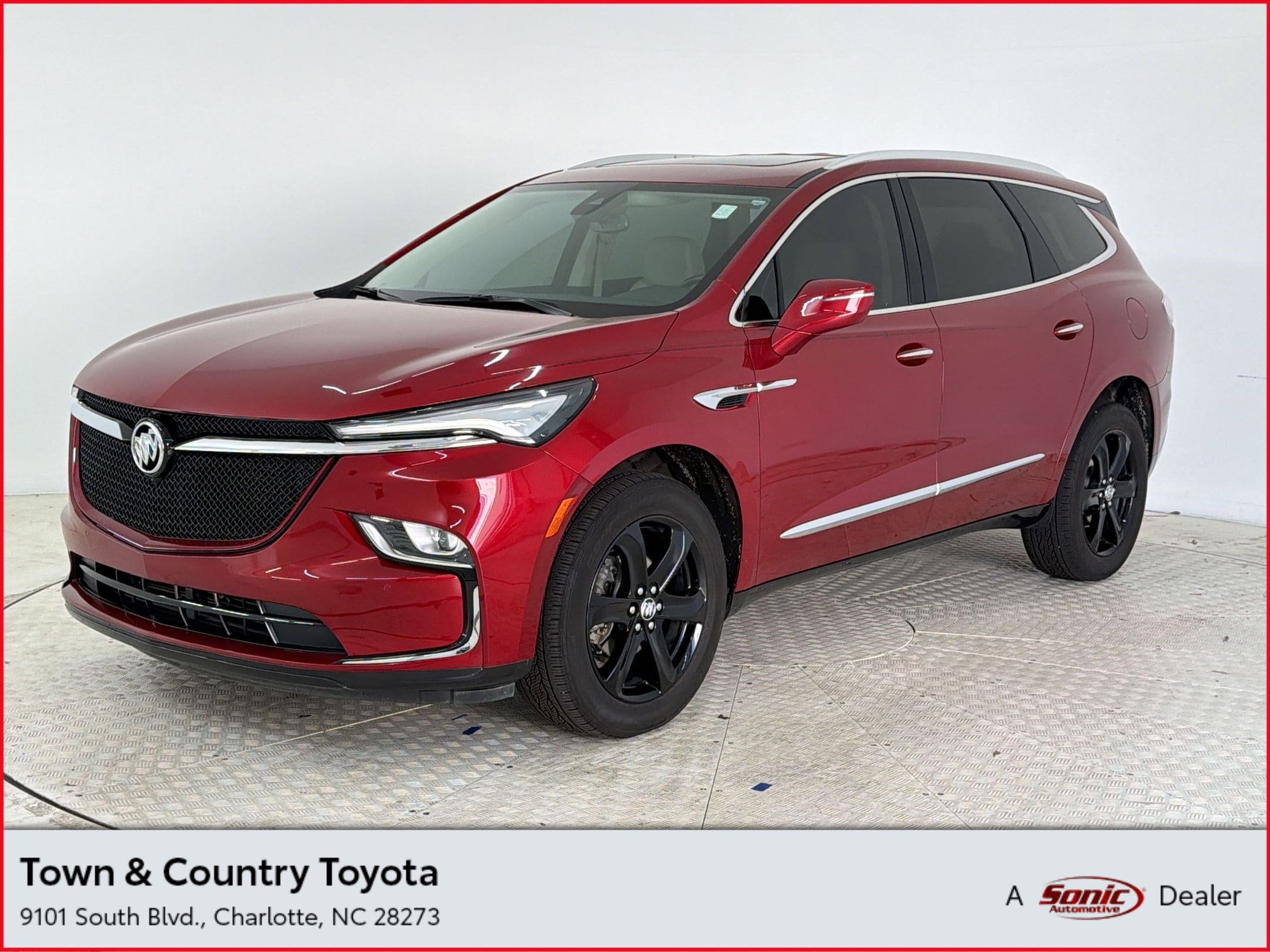 2024 Buick Enclave Essence's photo