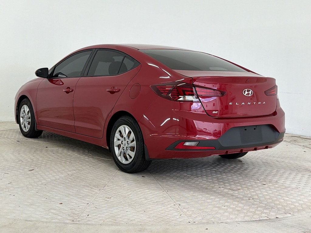 Used 2020 Hyundai Elantra SE Sedan