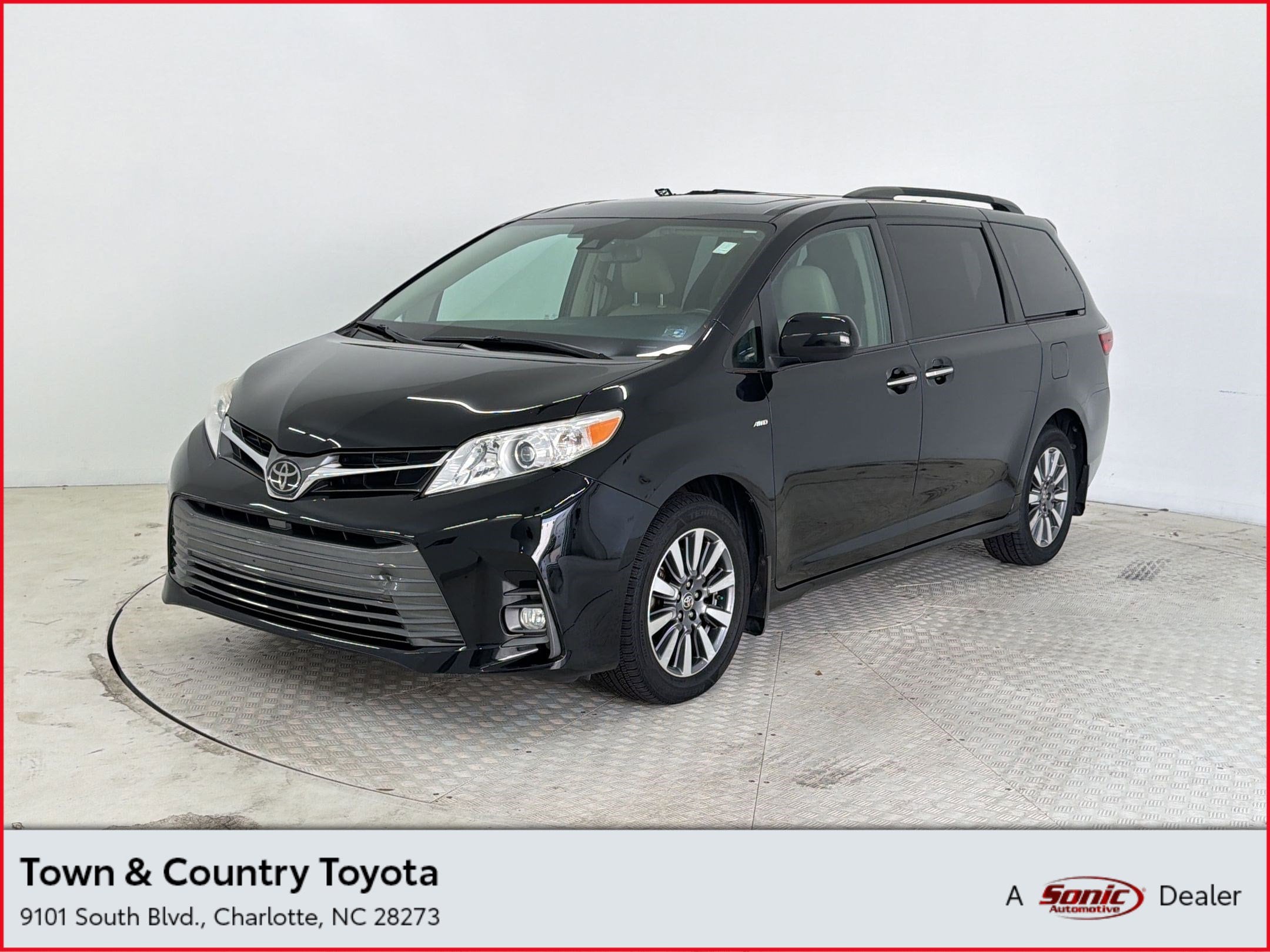 2020 Toyota Sienna XLE V6 AWD 7-Passenger's photo