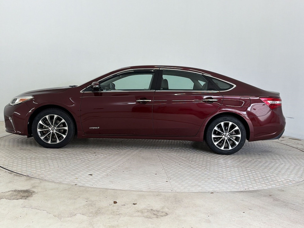Used 2018 Toyota Avalon Hybrid Hybrid XLE Premium Sedan