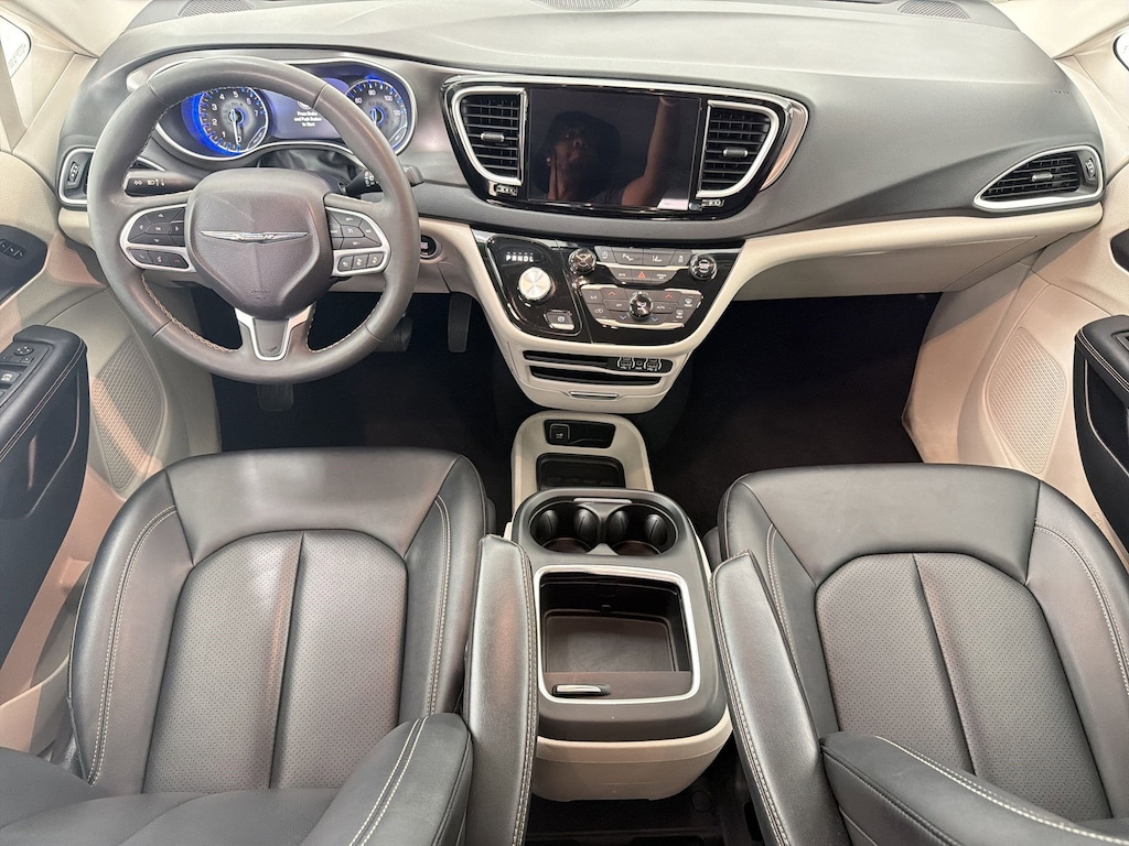 Used 2024 Chrysler Pacifica Touring L Van Passenger Van