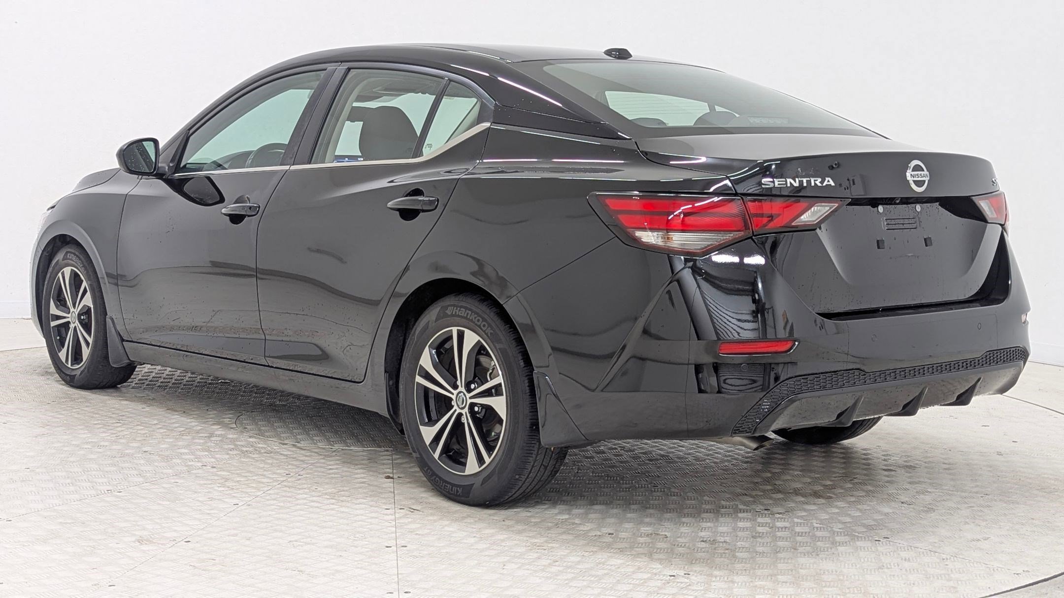 2023 Nissan Sentra SV photo 3