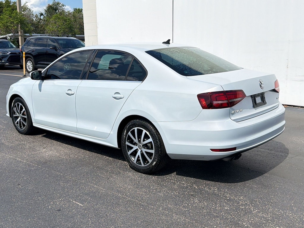 Used 2017 Volkswagen Jetta 1.4T SE Sedan