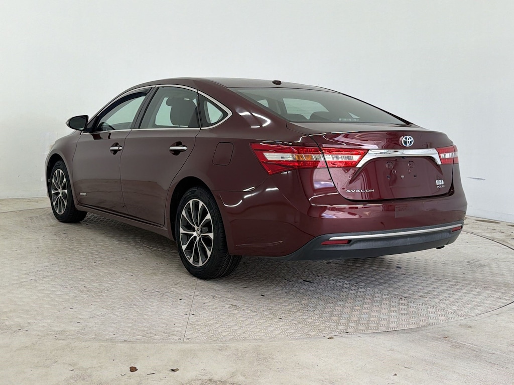 Used 2018 Toyota Avalon Hybrid Hybrid XLE Premium Sedan