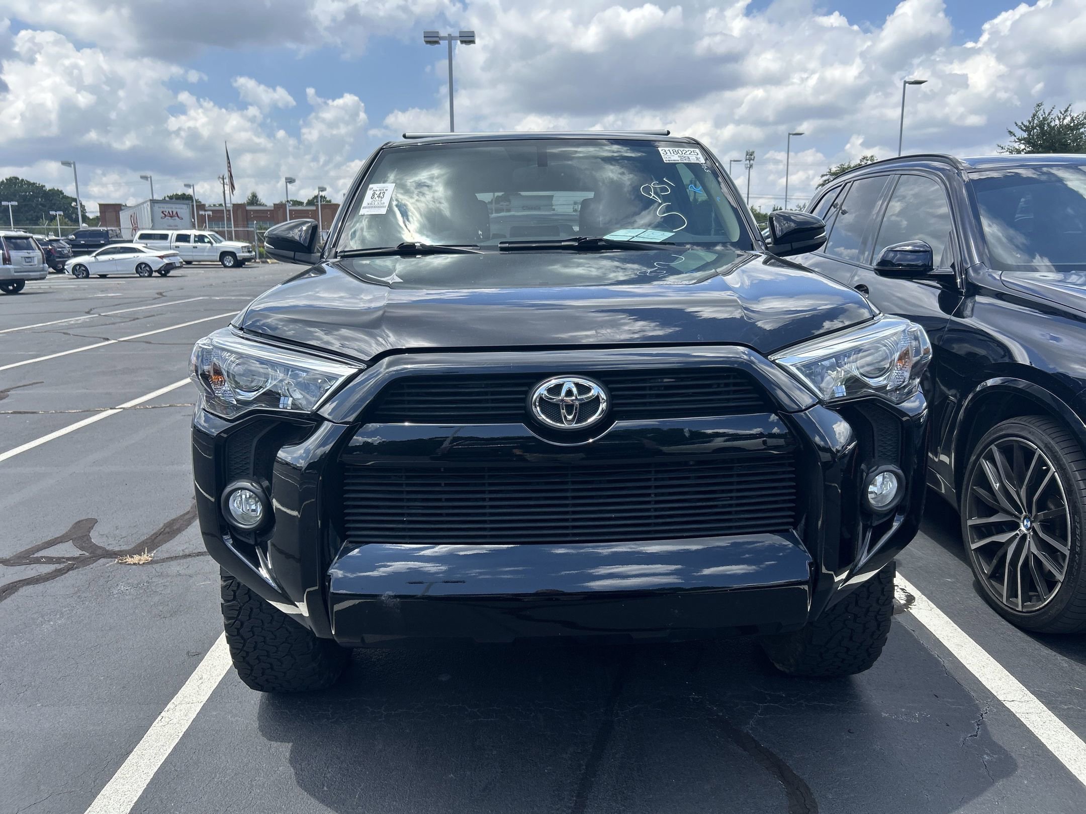 2019 Toyota 4Runner SR5 photo 4