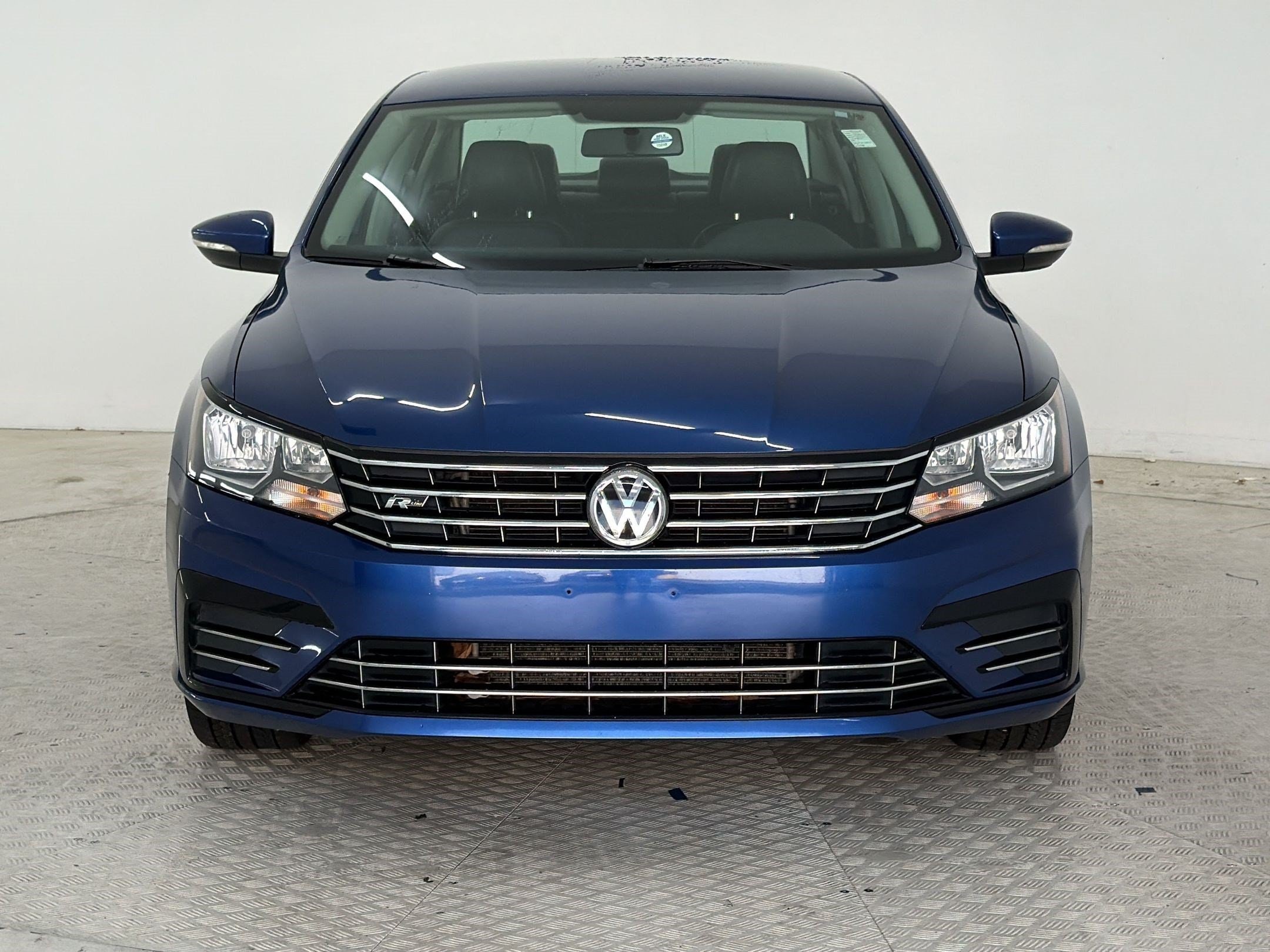 Passat R-Line W/Comfort Pkg Sedan