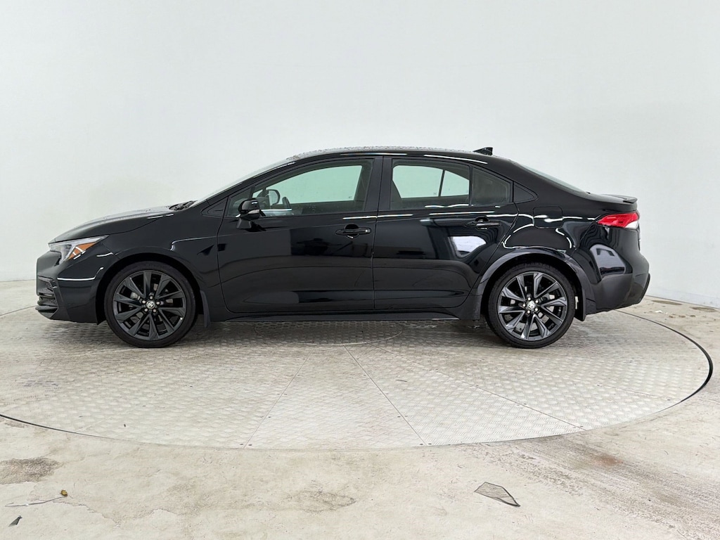 Used 2025 Toyota Corolla SE Sedan