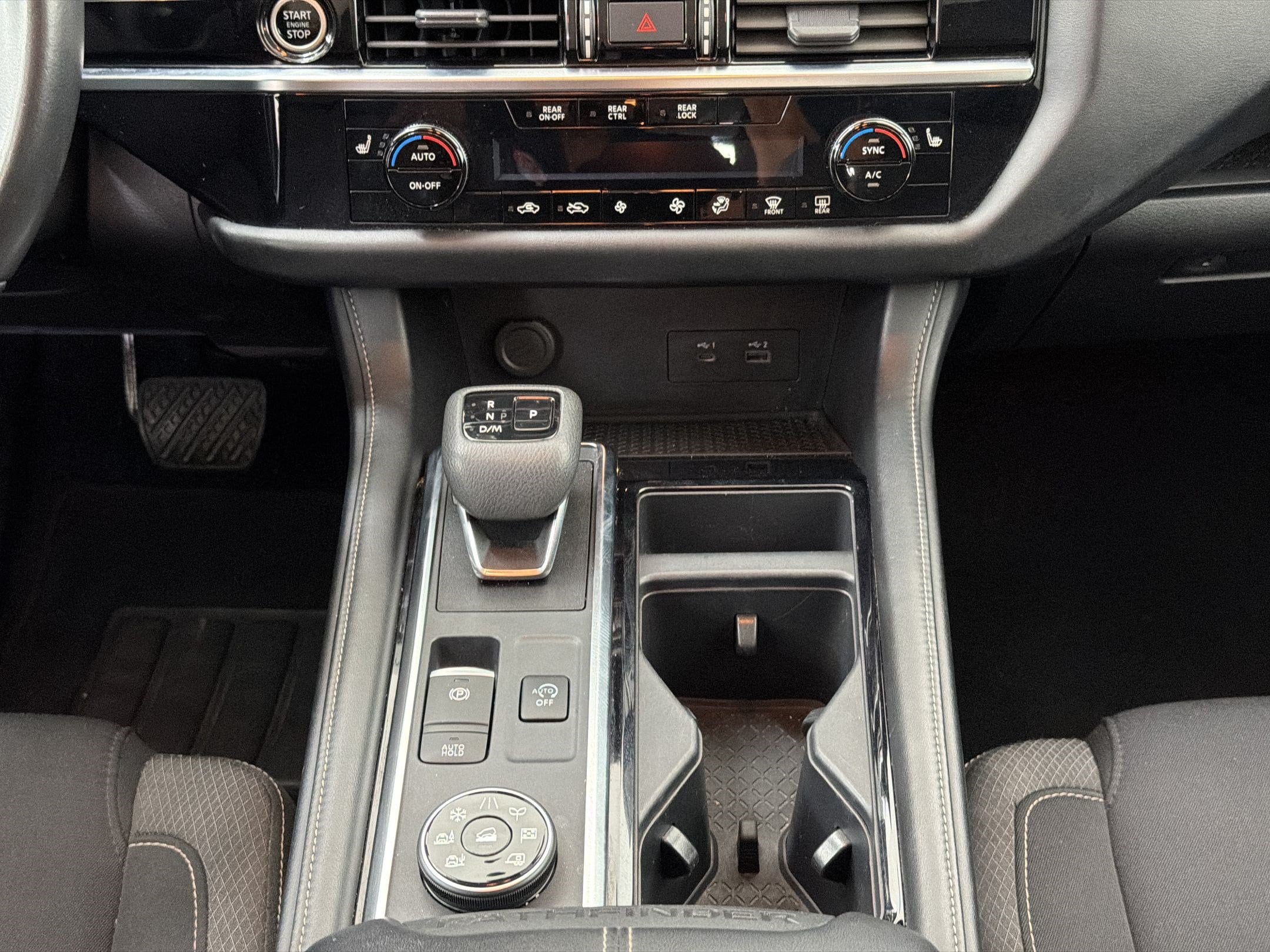 2023 Nissan Pathfinder SV - Photo 16