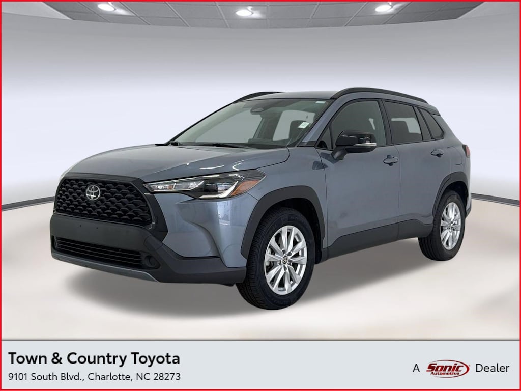 Used 2025 Toyota Corolla Cross LE SUV