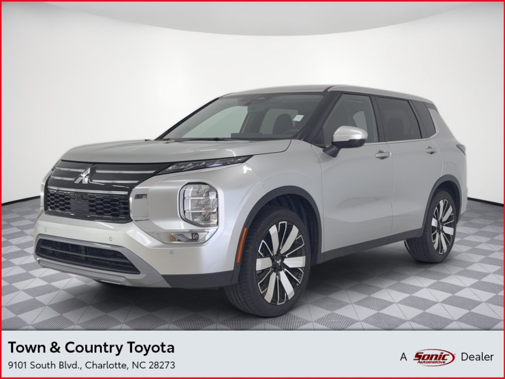 2025 Mitsubishi Outlander SE SUV