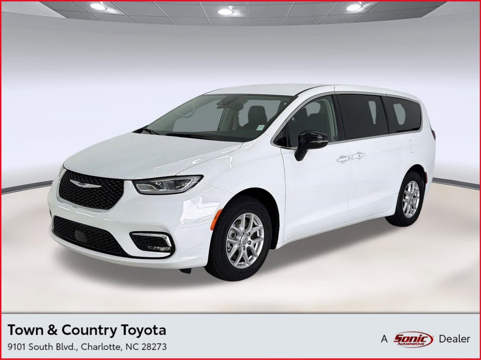 2024 Chrysler Pacifica Touring L's photo