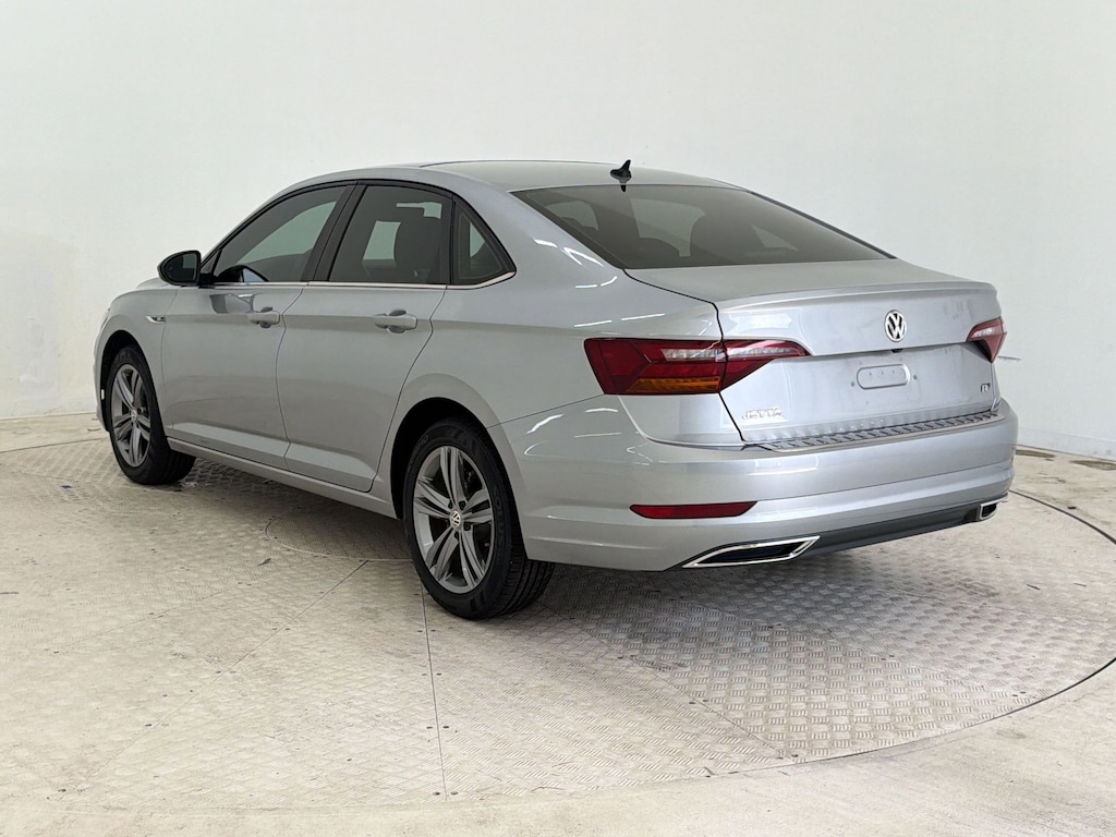 Used 2019 Volkswagen Jetta SE Sedan
