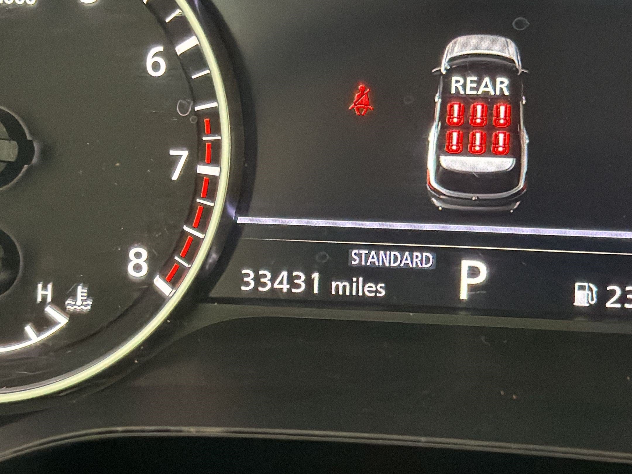 2025 Nissan Pathfinder SV - Photo 20