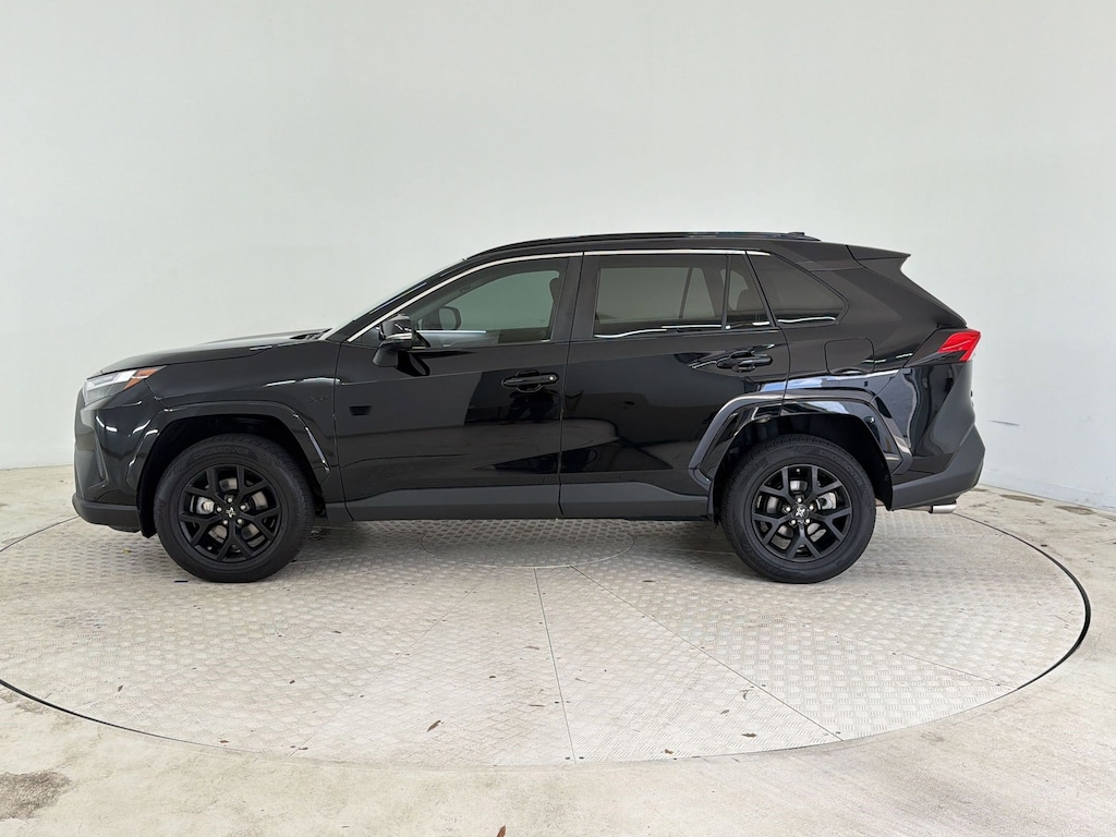 Used 2022 Toyota RAV4 XLE SUV