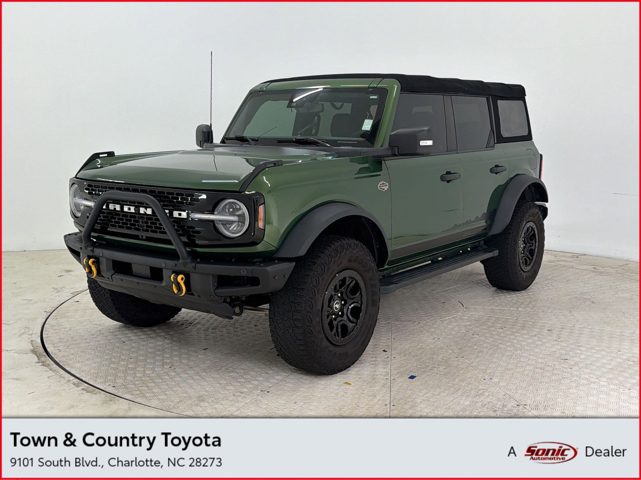 2023 Ford Bronco Wildtrak 4x4's photo