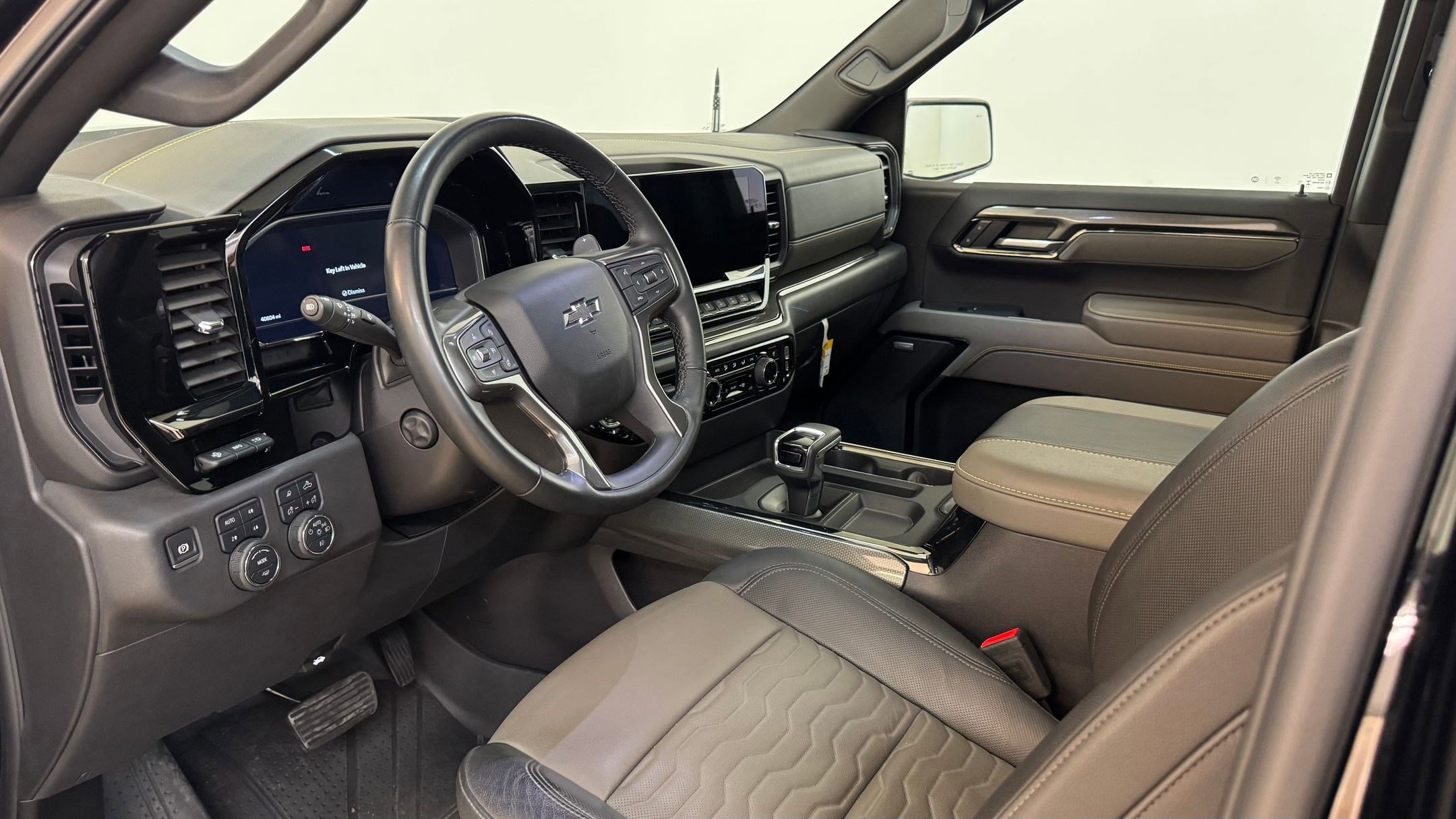 2025 Chevrolet Silverado 1500 ZR2 - Photo 32