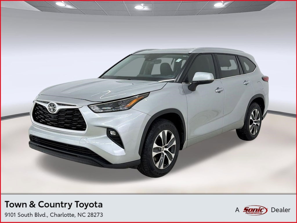 Used 2023 Toyota Highlander XLE SUV