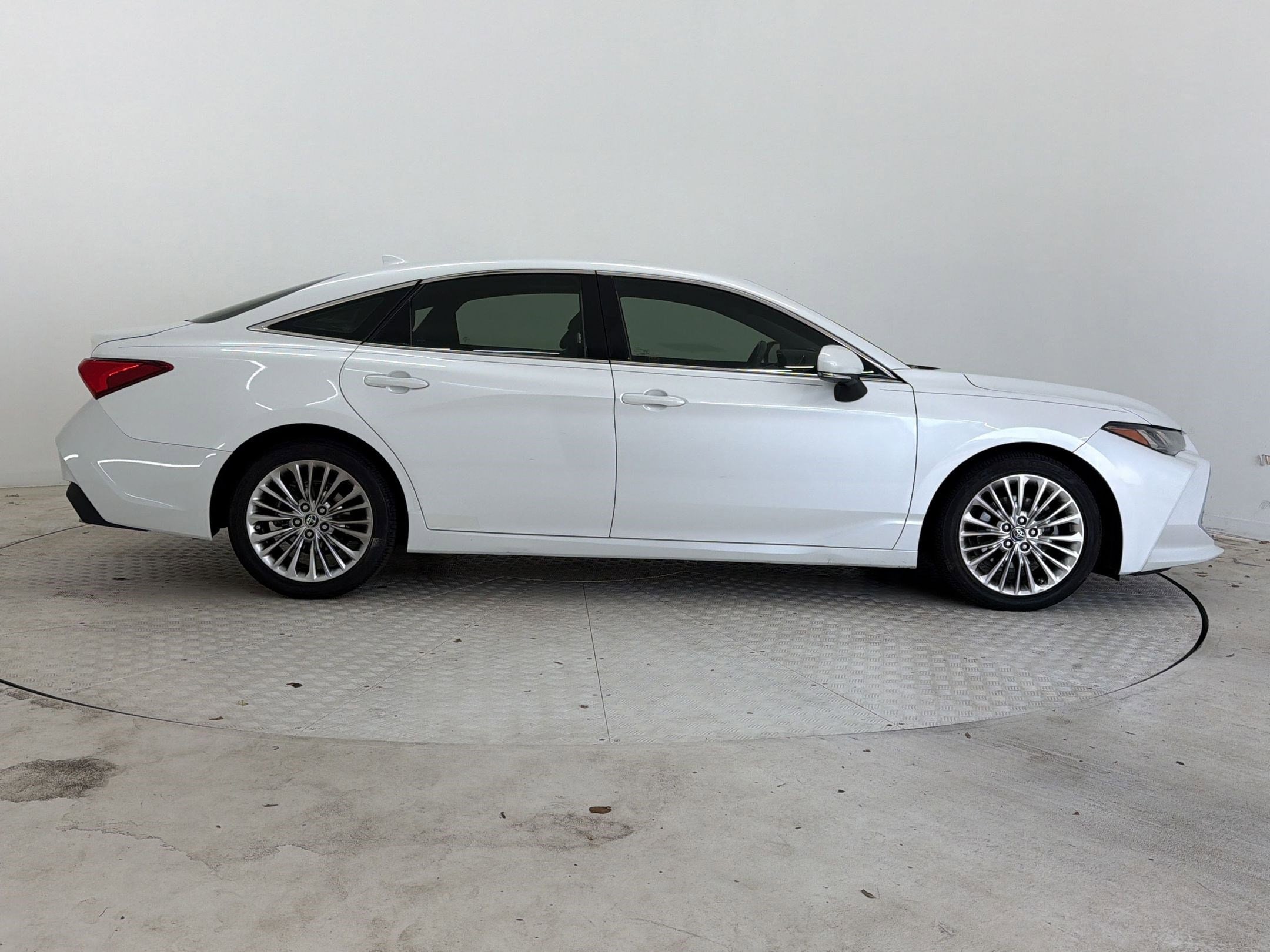 Avalon Limited Sedan
