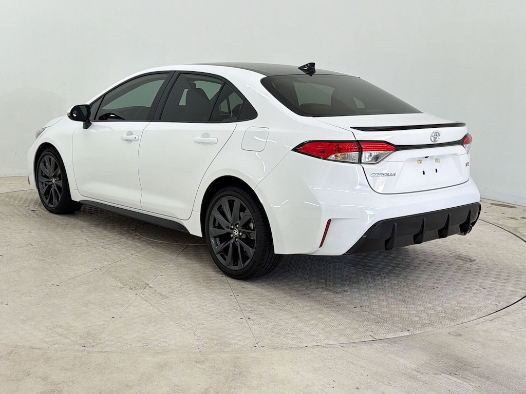 Used 2025 Toyota Corolla SE Sedan