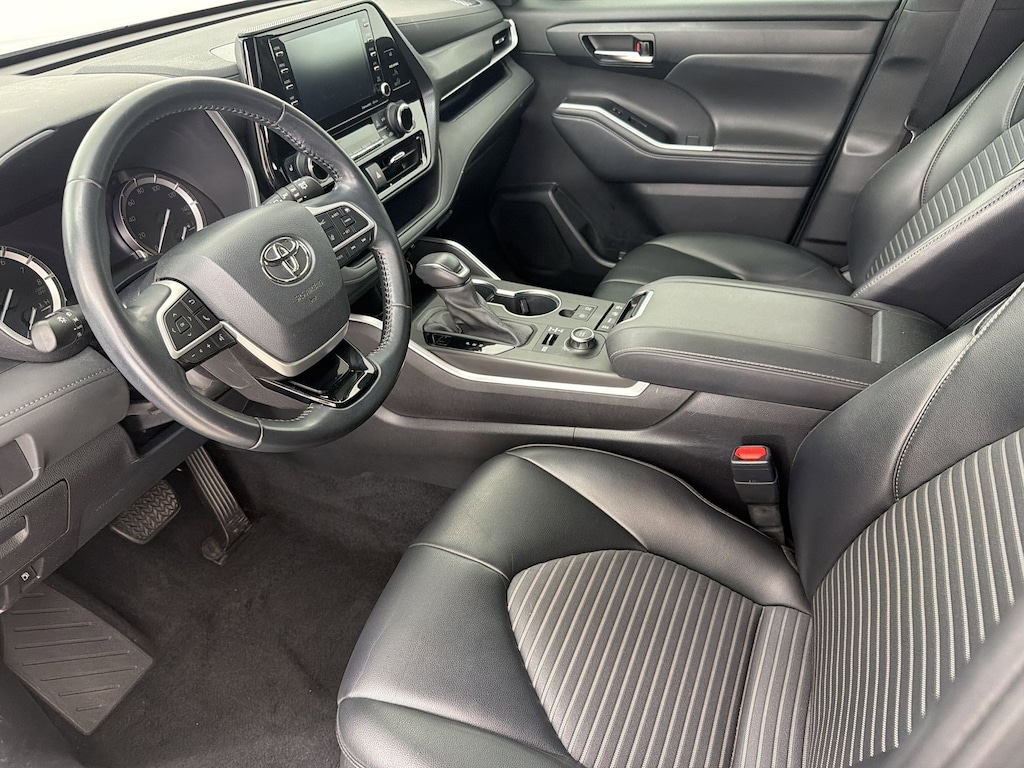 Used 2022 Toyota Highlander XSE SUV