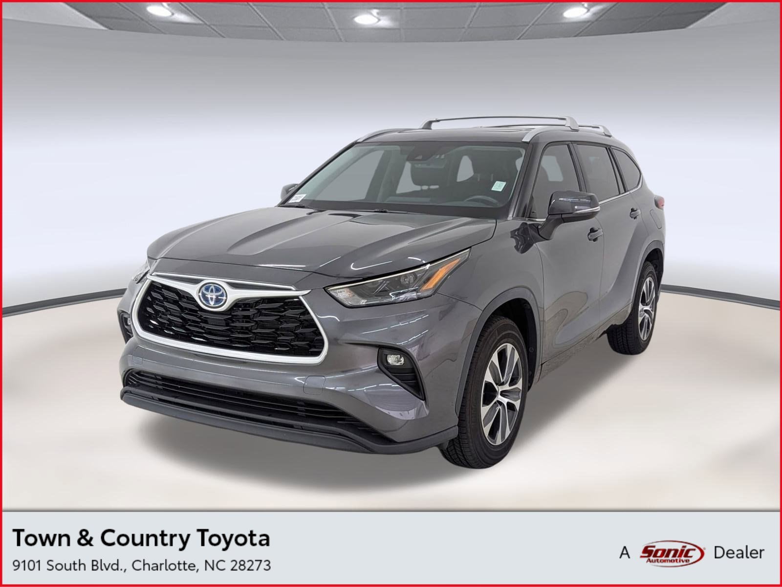2023 Toyota Highlander XLE's photo
