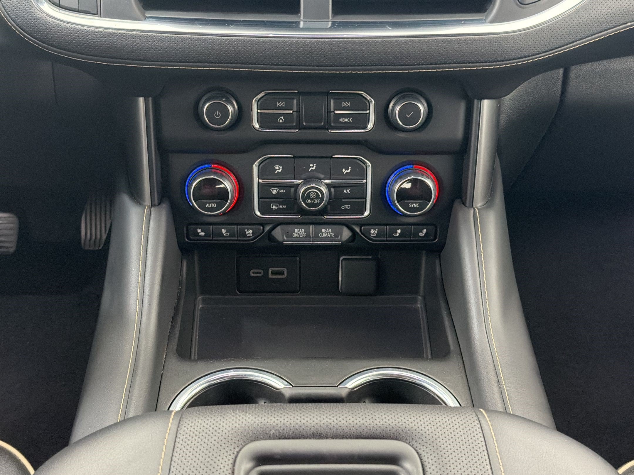 2024 Chevrolet Tahoe Premier - Photo 19