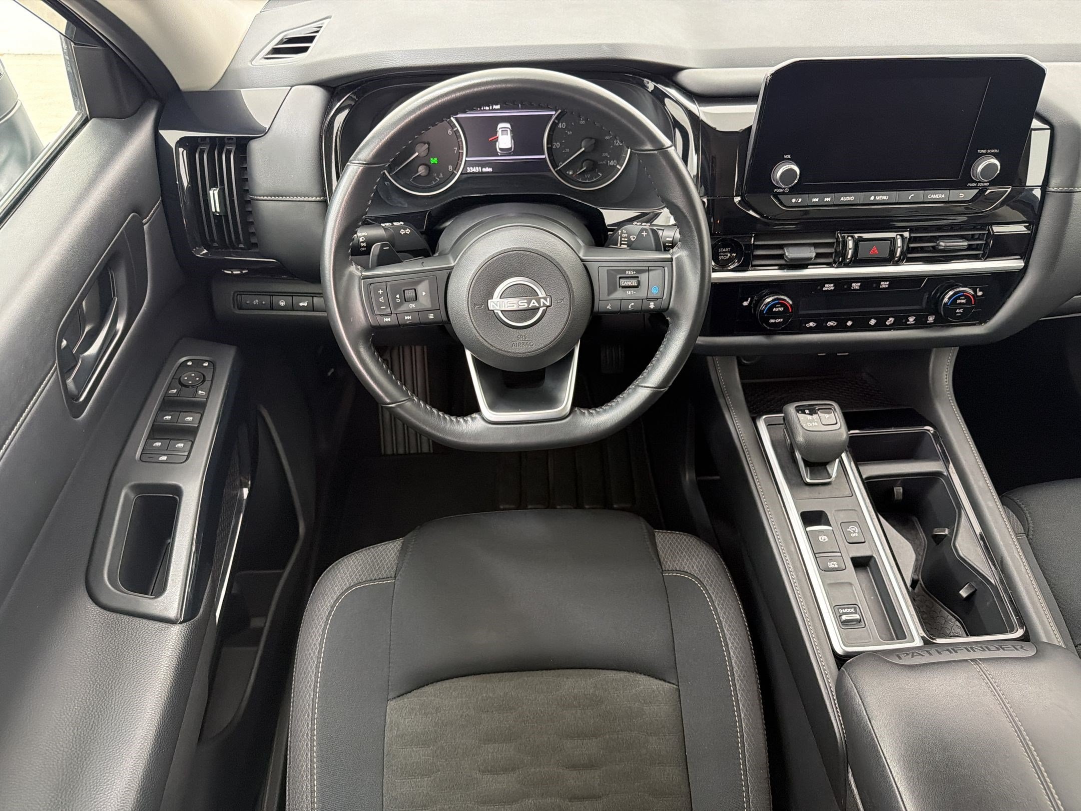 2025 Nissan Pathfinder SV - Photo 27