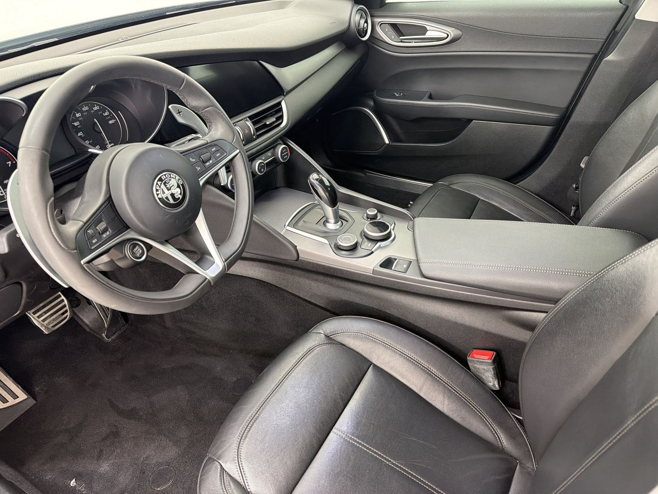 Giulia RWD Sedan