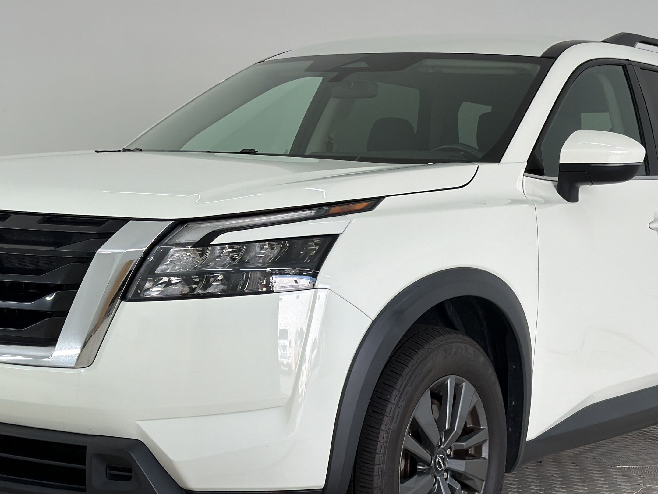 2023 Nissan Pathfinder SV - Photo 23