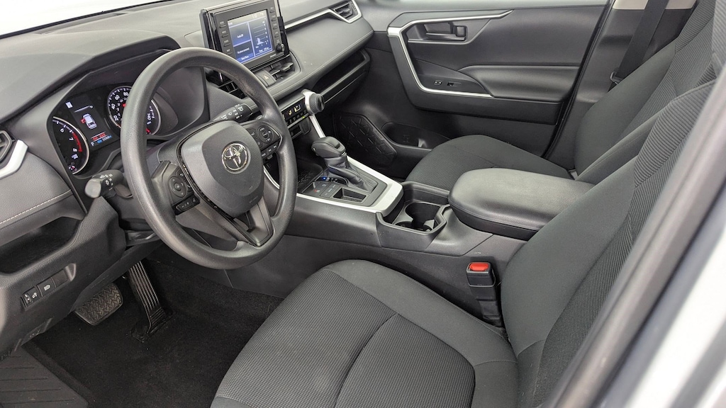 Used 2020 Toyota RAV4 LE SUV
