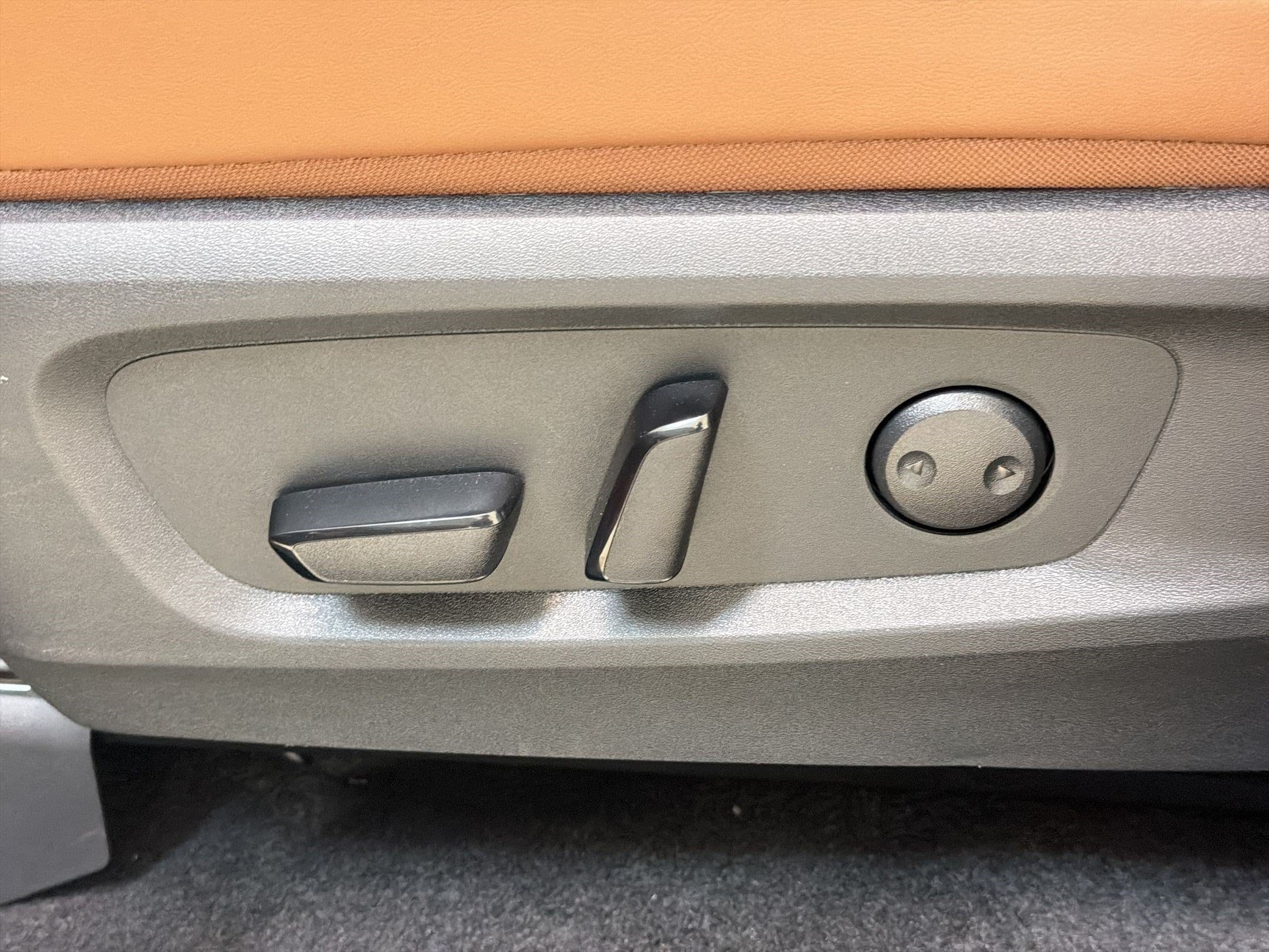 2025 Nissan Pathfinder Platinum - Photo 14