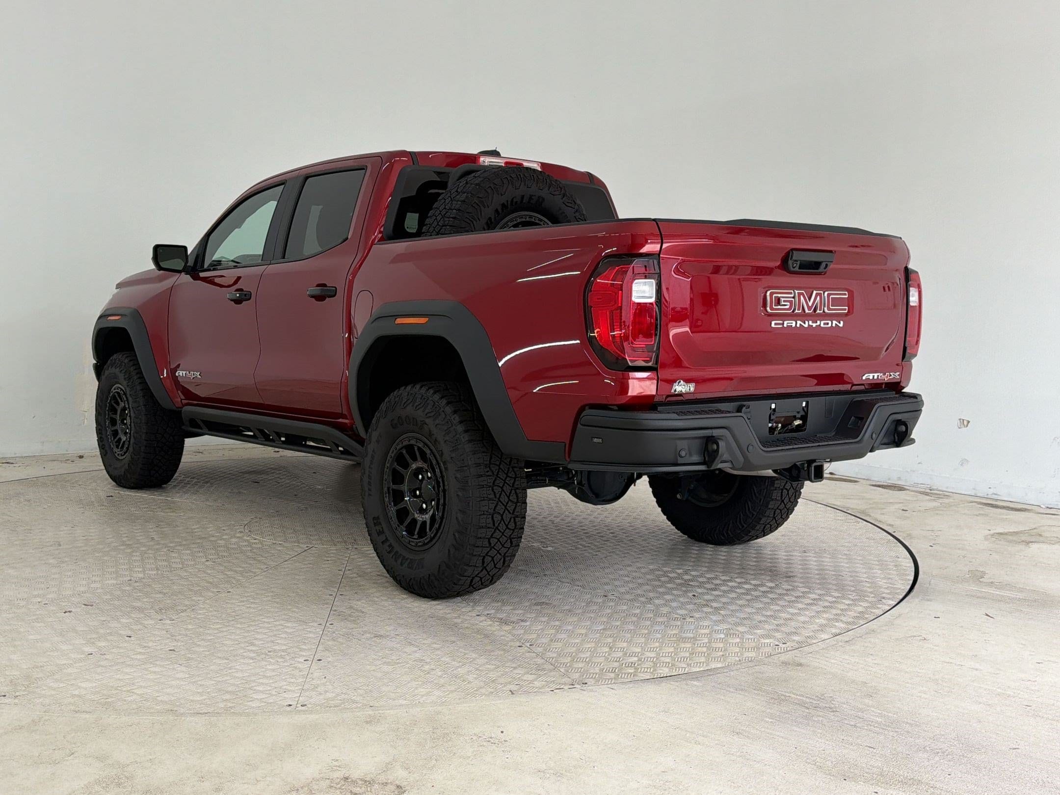 Canyon 4WD AT4X Truck Crew Cab
