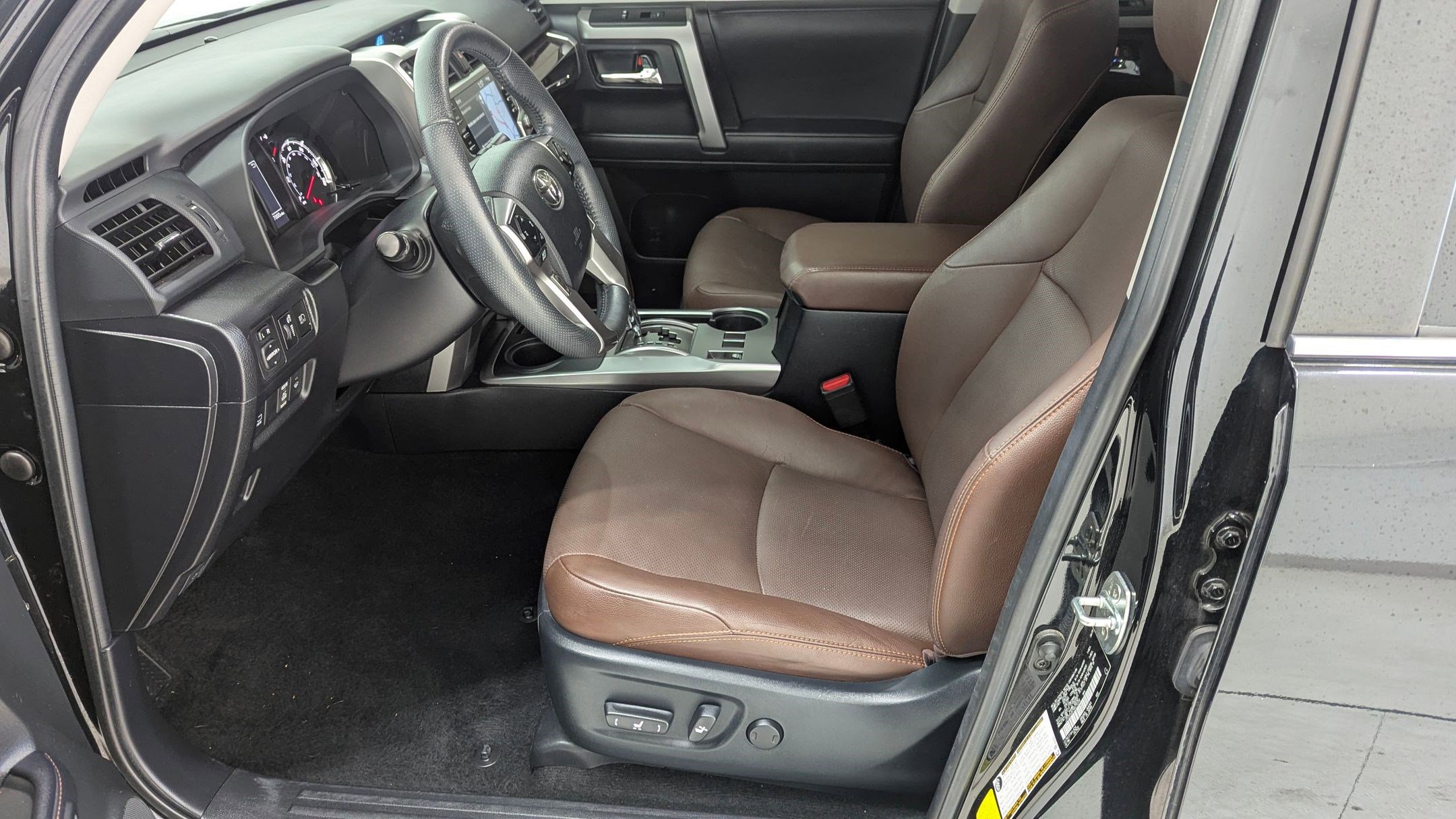 2022 Toyota 4Runner Limited photo 4