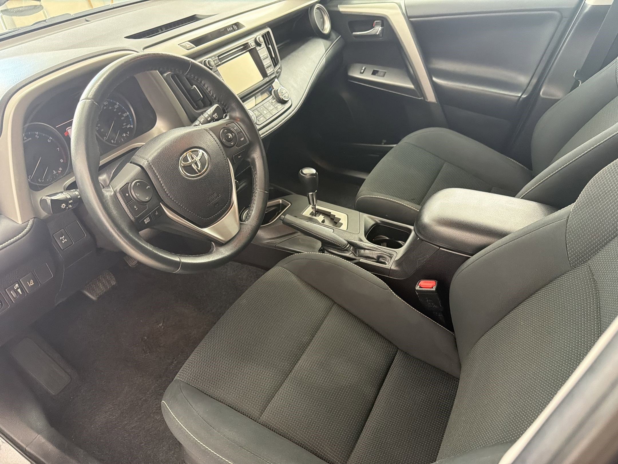 RAV4 XLE SUV
